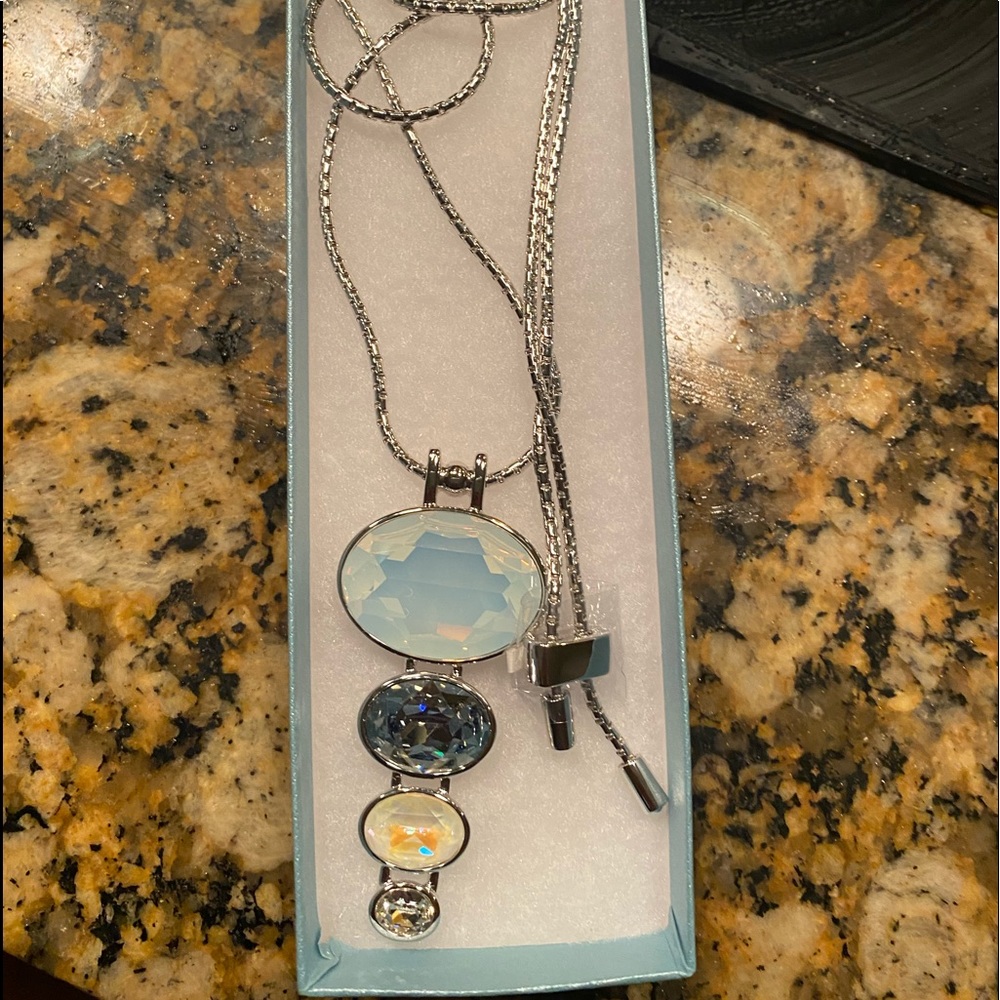 NIB Glazed Pendant